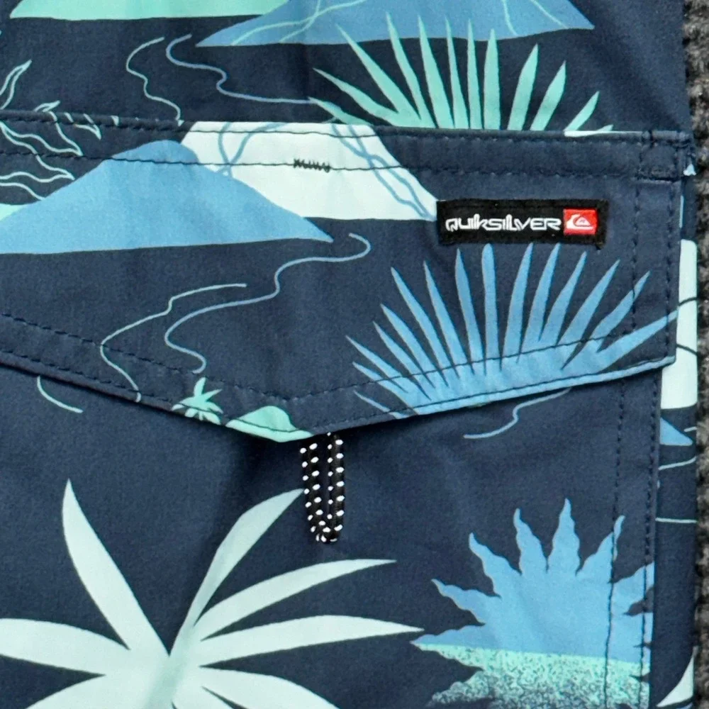 Quiksilver Mens Swim Trunks XXL Navy Blue Tropical Palm Print Board Shorts NEW